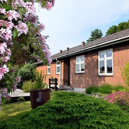 Le Chapeau Bed & Breakfast Rudkobing