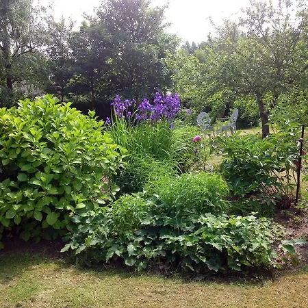 Le Chapeau Bed & Breakfast
